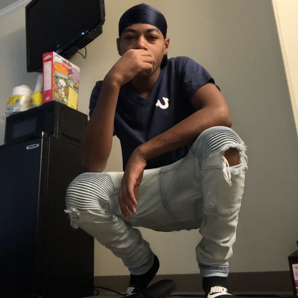 Meet your Posher, Devin
